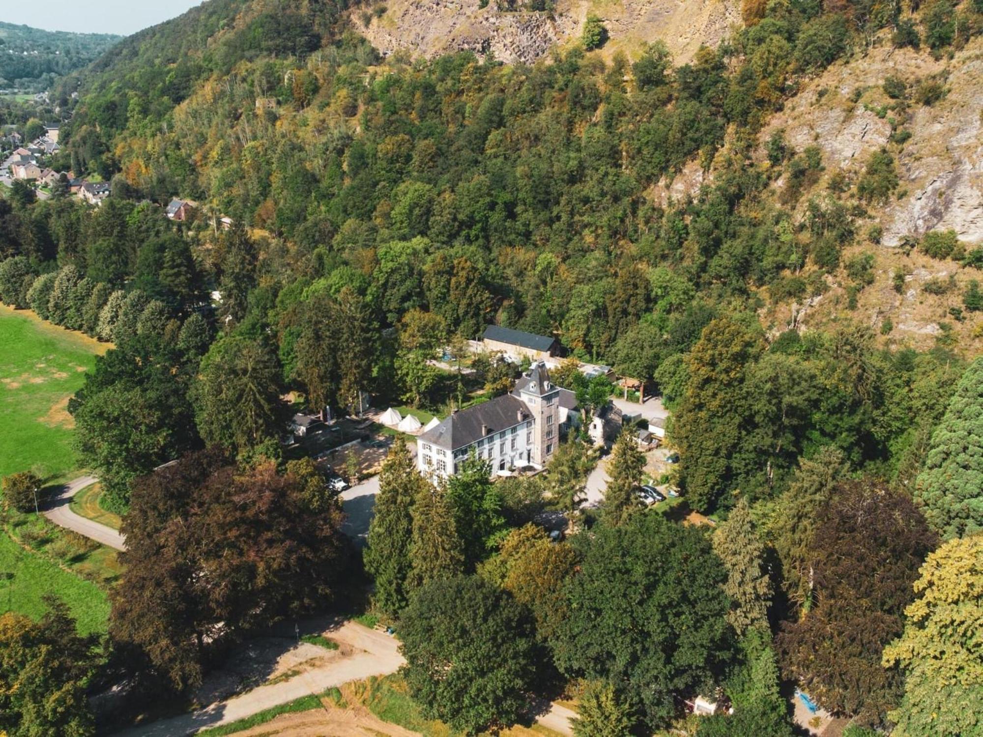 Stationed Between Spa And Liege Apartment In エワイユ エクステリア 写真